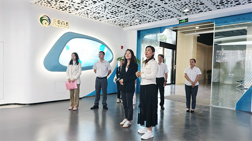 三亞市婦聯(lián)到訪三亞百泰開展調研工作
